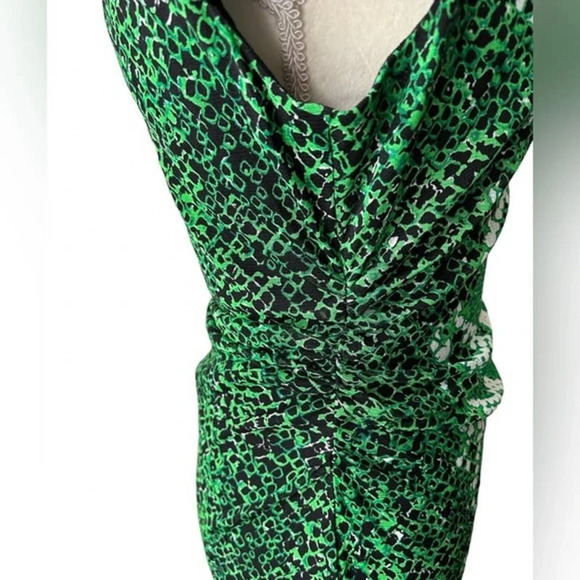 KAY Unger Green/Black Animal Print Ruched Dress - size Large - Picture 6 of 9